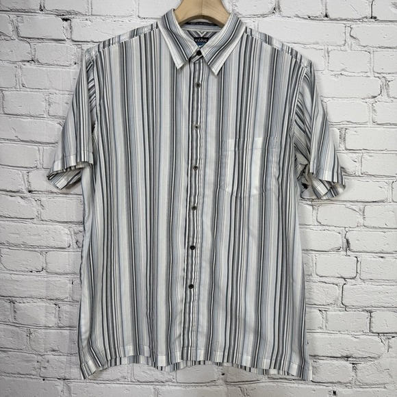 KUHL Men's Tornado Shirt L Cloud Blue‎ Short Sleeve Button Front Striped 38978 - Picture 1 of 16